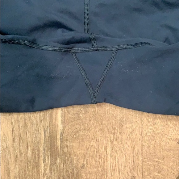 EUC Lululemon leggings size 4 - Picture 3 of 5